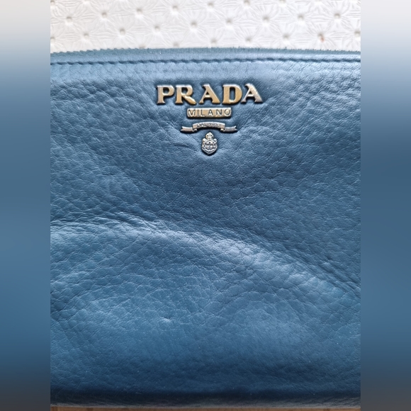 Prada Vitello Grain wallet. Authentic - Picture 5 of 13